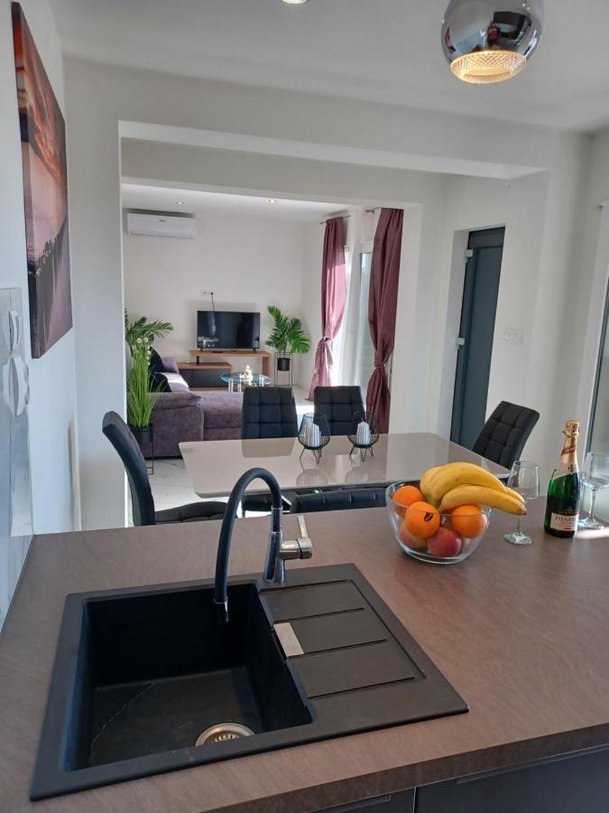 Luxury Apartment Cvita Podstrana Luaran gambar